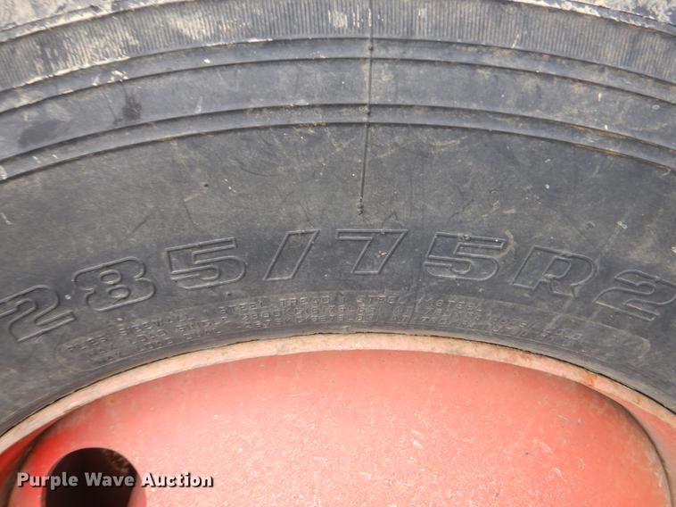 image for item EK9594 1993 International 8100 semi truck