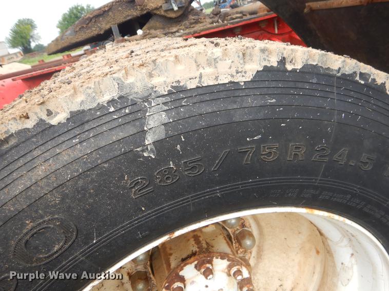 image for item EK9594 1993 International 8100 semi truck