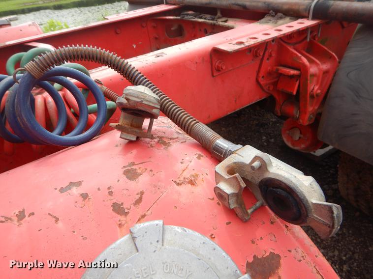 image for item EK9594 1993 International 8100 semi truck