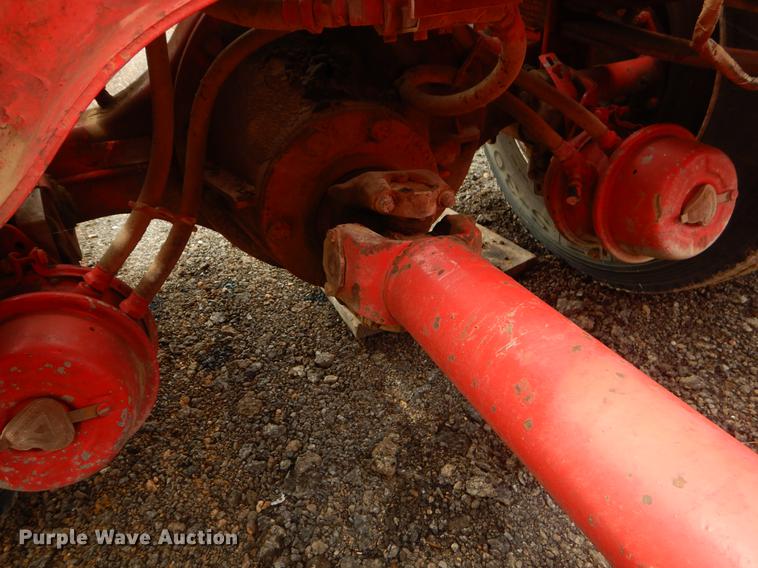 image for item EK9594 1993 International 8100 semi truck