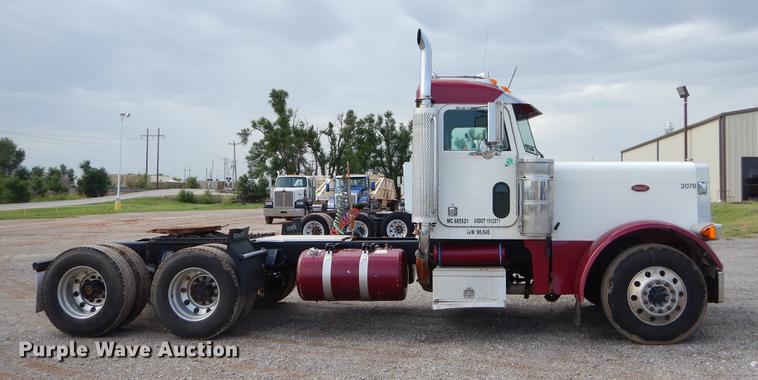 image for item EK9618 2005 Peterbilt 379 semi truck
