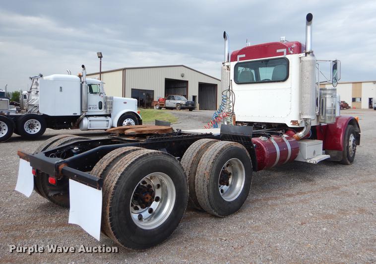 image for item EK9618 2005 Peterbilt 379 semi truck