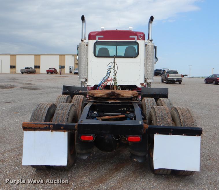 image for item EK9618 2005 Peterbilt 379 semi truck