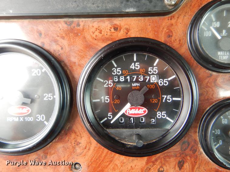 image for item EK9618 2005 Peterbilt 379 semi truck