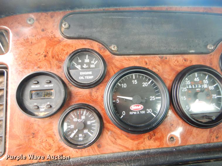 image for item EK9618 2005 Peterbilt 379 semi truck