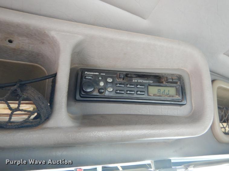 image for item EK9618 2005 Peterbilt 379 semi truck