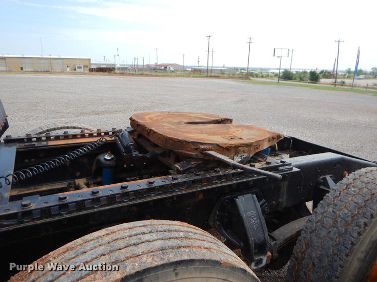 image for item EK9618 2005 Peterbilt 379 semi truck