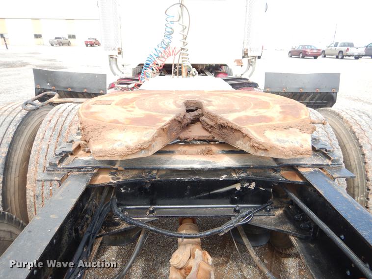 image for item EK9618 2005 Peterbilt 379 semi truck