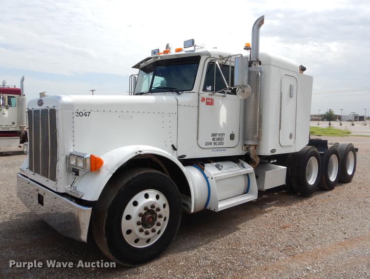 image for item EK9619 2004 Peterbilt 379 semi truck