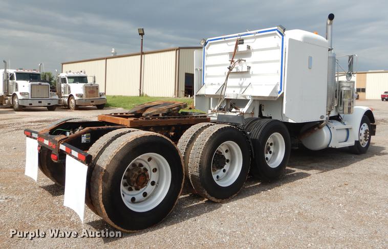 image for item EK9619 2004 Peterbilt 379 semi truck
