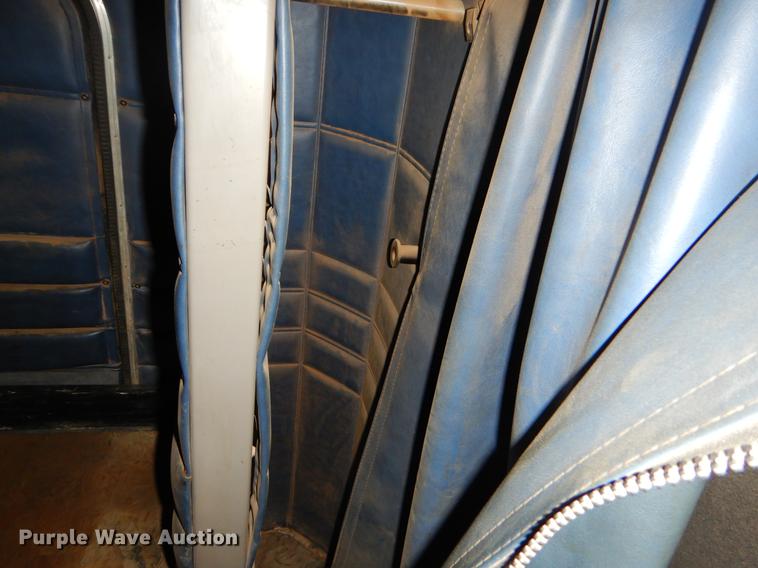 image for item EK9619 2004 Peterbilt 379 semi truck