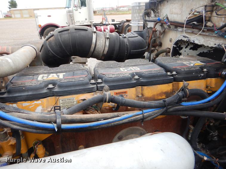 image for item EK9619 2004 Peterbilt 379 semi truck