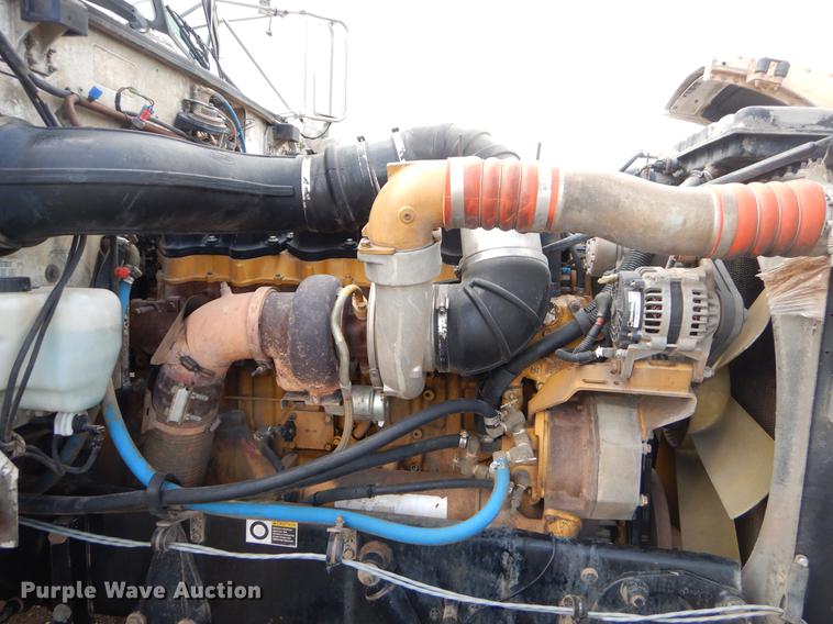 image for item EK9619 2004 Peterbilt 379 semi truck