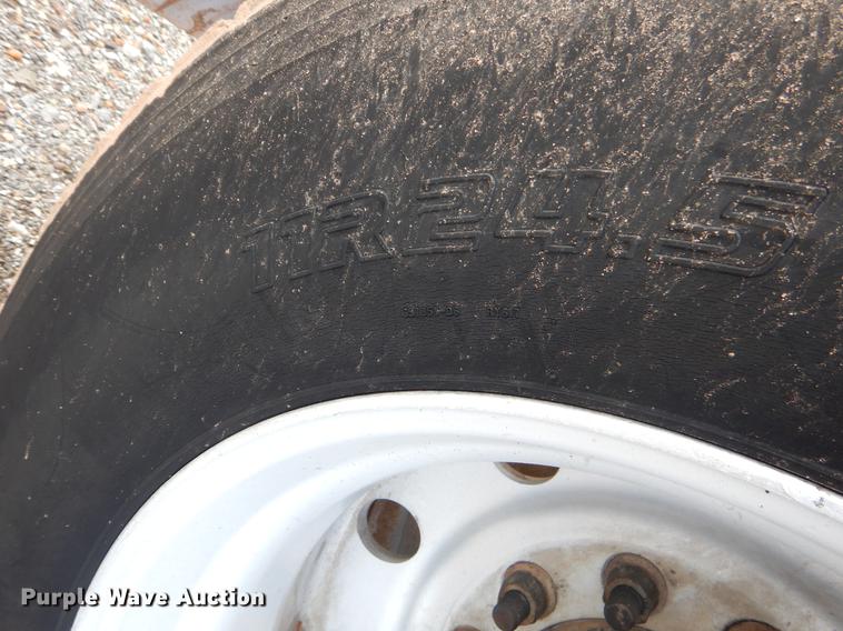 image for item EK9619 2004 Peterbilt 379 semi truck