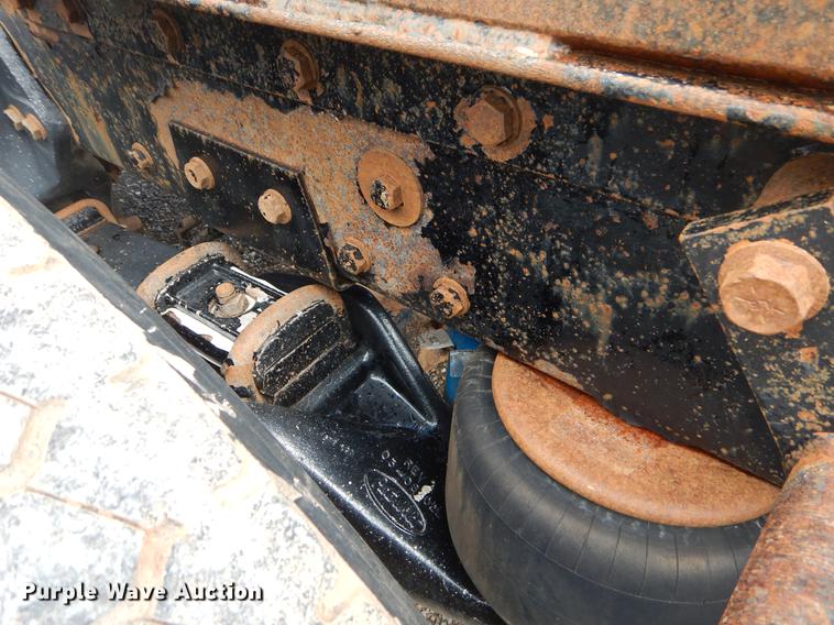 image for item EK9619 2004 Peterbilt 379 semi truck