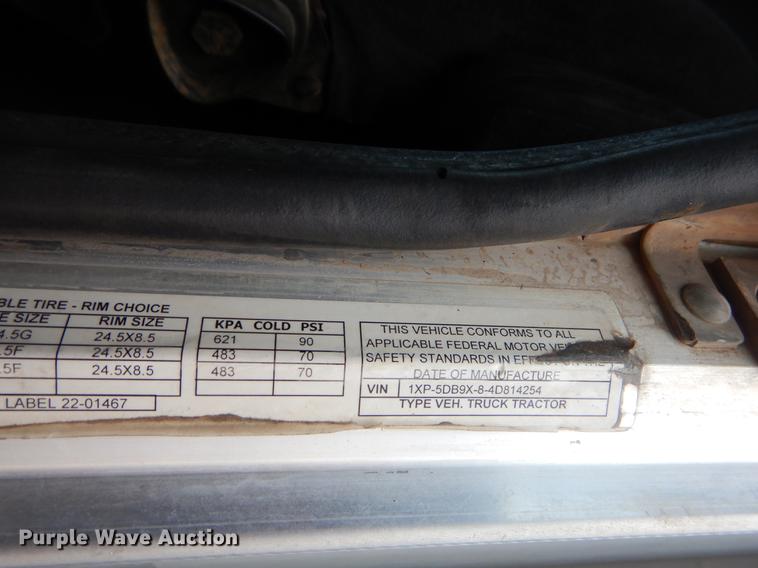 image for item EK9619 2004 Peterbilt 379 semi truck