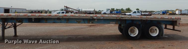 image for item EK9620 1999 Wilson CF-900 flatbed trailer