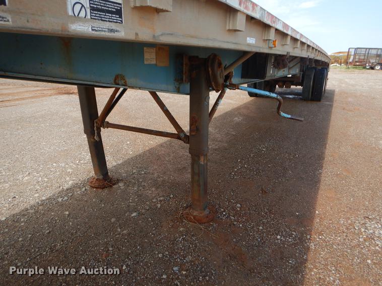 image for item EK9620 1999 Wilson CF-900 flatbed trailer