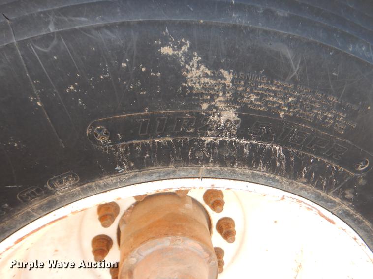 image for item EK9620 1999 Wilson CF-900 flatbed trailer