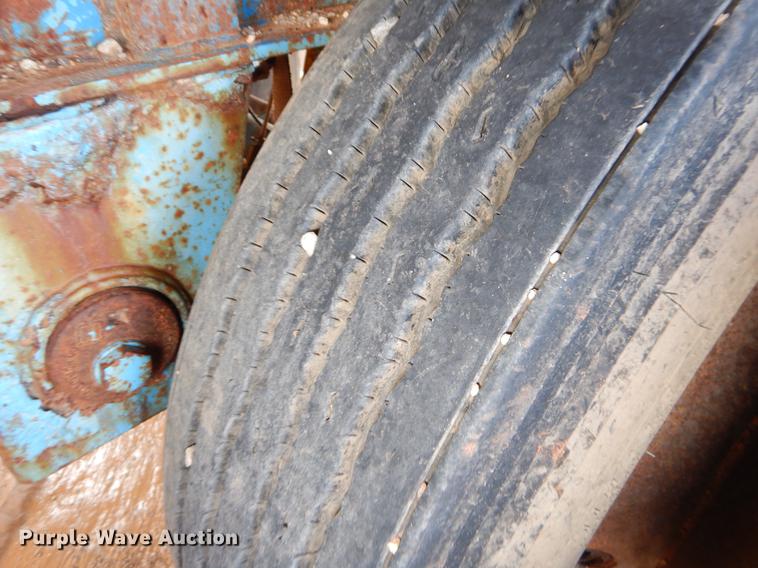 image for item EK9620 1999 Wilson CF-900 flatbed trailer