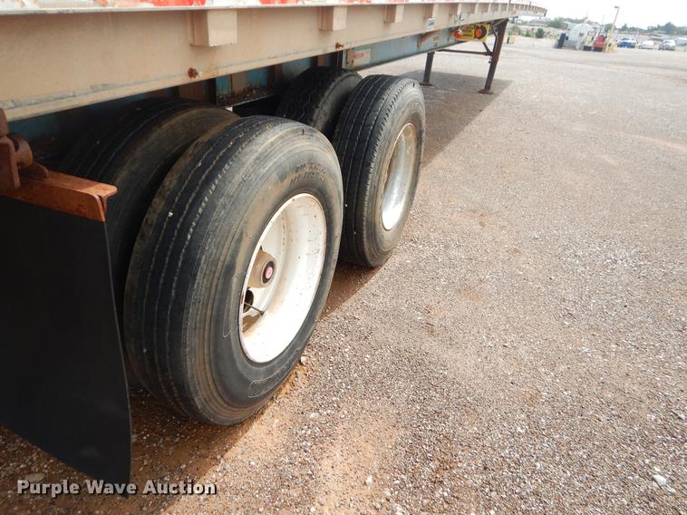 image for item EK9620 1999 Wilson CF-900 flatbed trailer