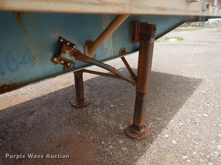 image for item EK9620 1999 Wilson CF-900 flatbed trailer