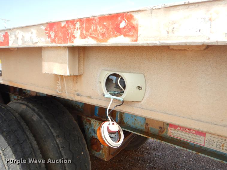 image for item EK9620 1999 Wilson CF-900 flatbed trailer