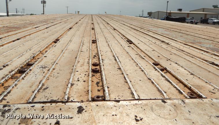 image for item EK9620 1999 Wilson CF-900 flatbed trailer