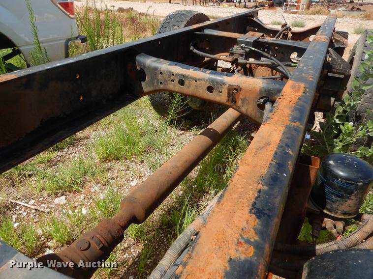 image for item EK9621 2006 International 7400 semi truck