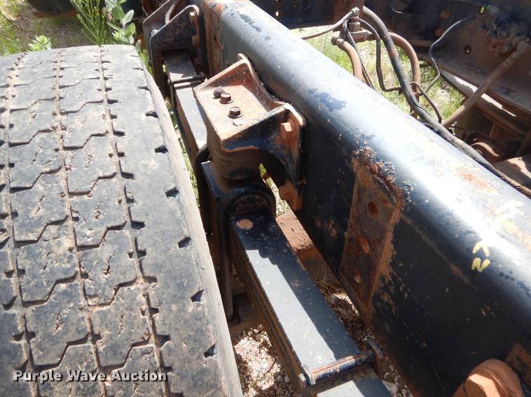 image for item EK9621 2006 International 7400 semi truck