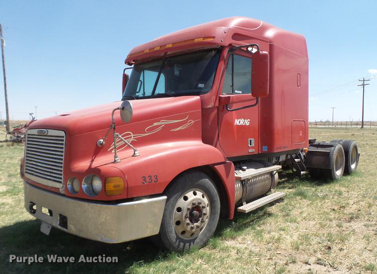 image for item EN9580 2003 Freightliner Century Class semi truck