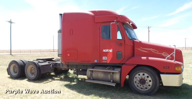 image for item EN9580 2003 Freightliner Century Class semi truck