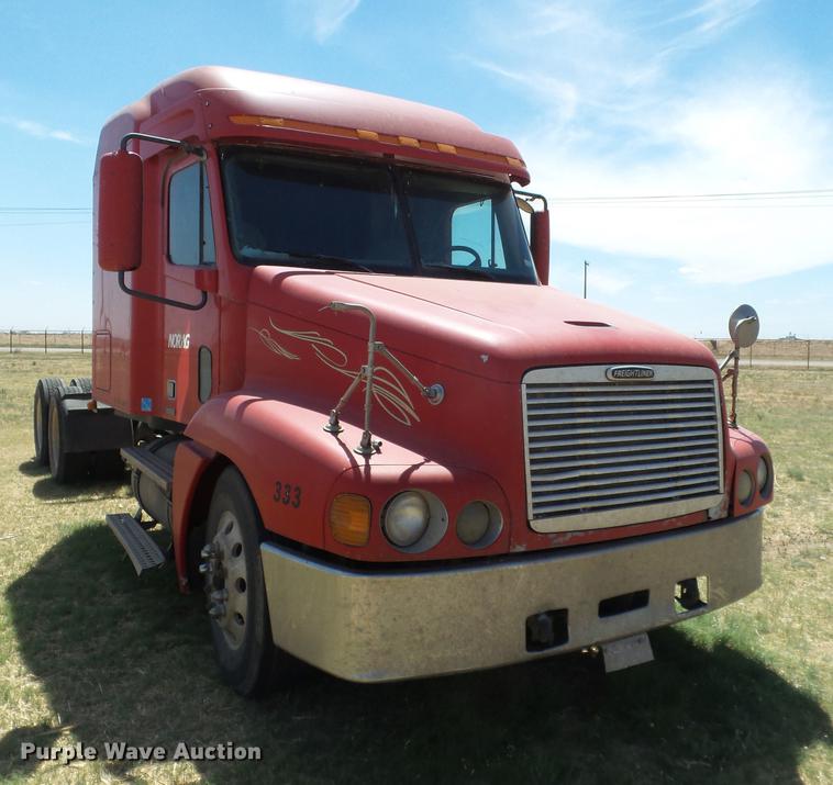 image for item EN9580 2003 Freightliner Century Class semi truck