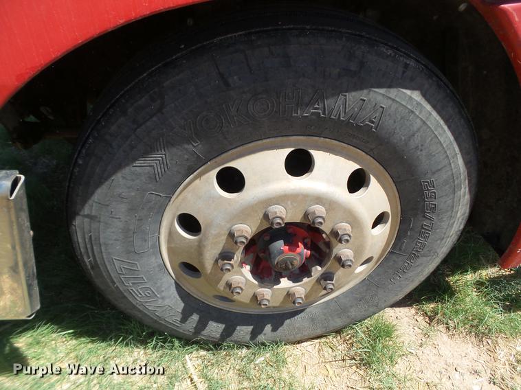 image for item EN9580 2003 Freightliner Century Class semi truck