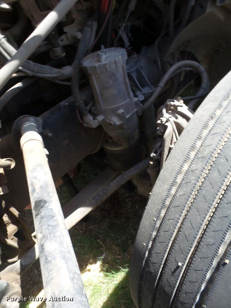 image for item EN9580 2003 Freightliner Century Class semi truck