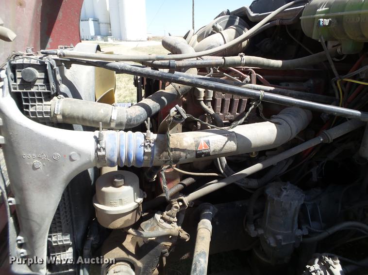 image for item EN9580 2003 Freightliner Century Class semi truck