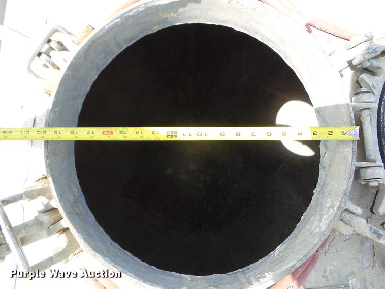 image for item L5675 2000 Heil dry bulk tank trailer