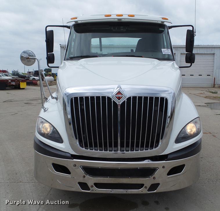 image for item L5687 2012 International ProStar semi truck