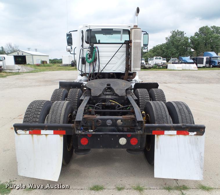 image for item L5687 2012 International ProStar semi truck