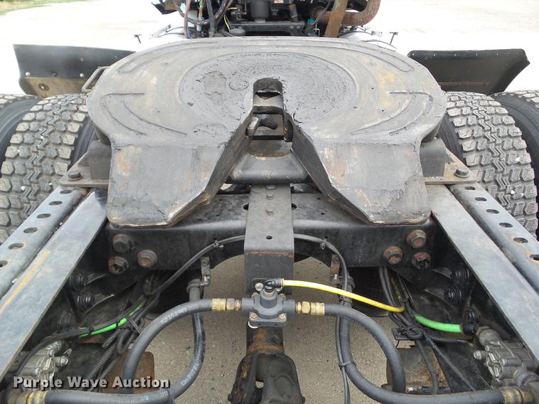 image for item L5687 2012 International ProStar semi truck