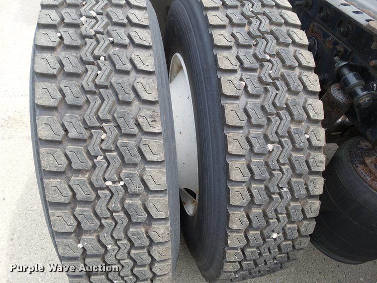 image for item L5687 2012 International ProStar semi truck