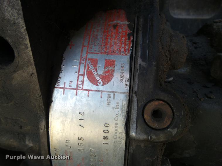 image for item L5688 1998 International 9300 semi truck