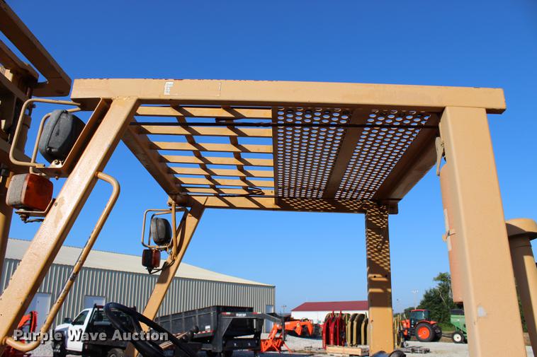 image for item BE9323 Komatsu FD40 forklift