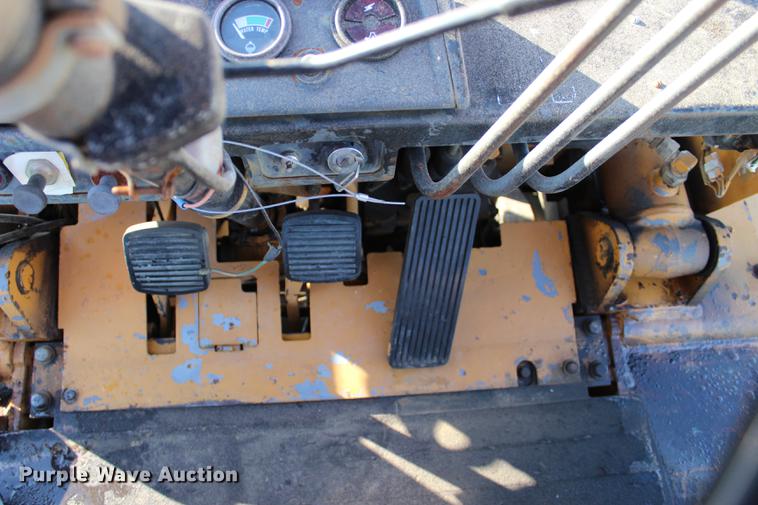 image for item BE9323 Komatsu FD40 forklift