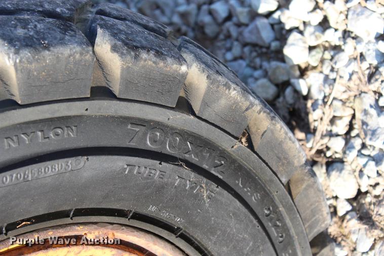 image for item BE9323 Komatsu FD40 forklift