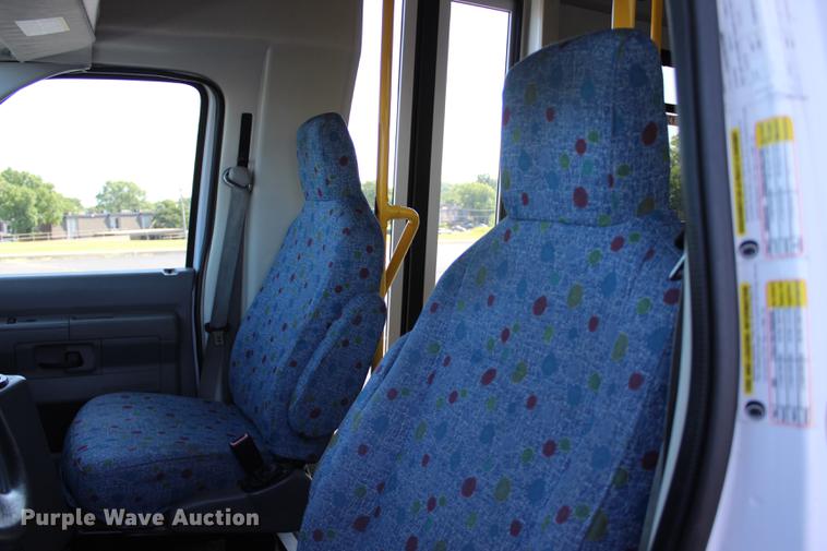 image for item BE9325 2012 Ford E350 Super Duty shuttle bus