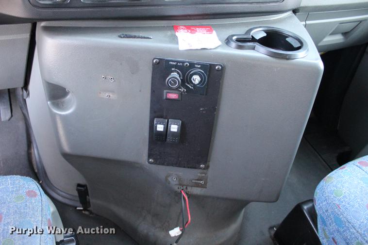 image for item BE9325 2012 Ford E350 Super Duty shuttle bus