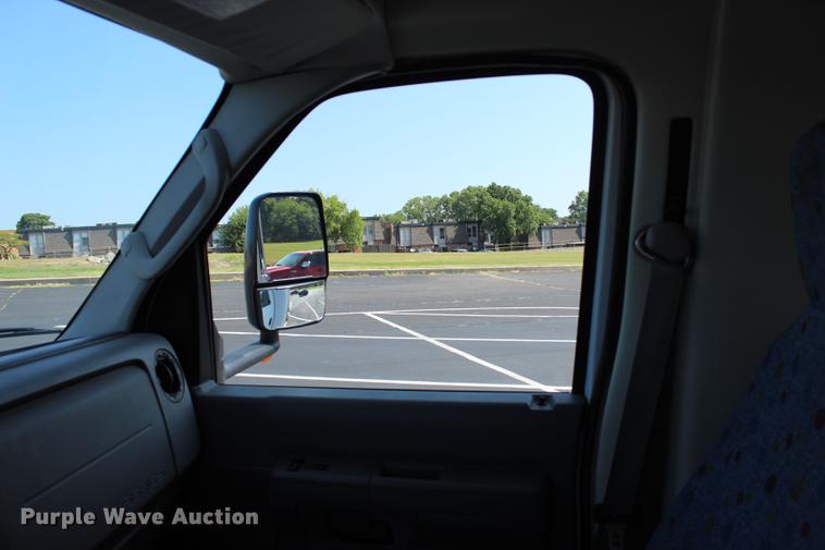 image for item BE9325 2012 Ford E350 Super Duty shuttle bus