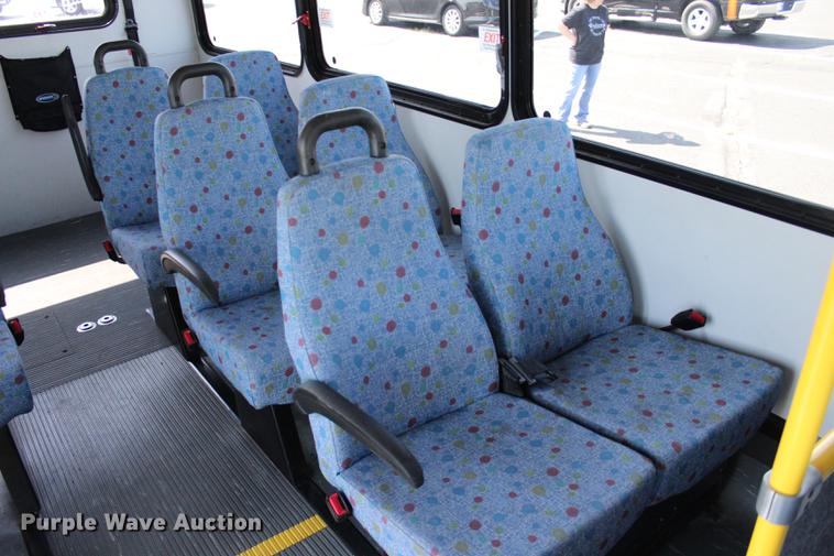 image for item BE9325 2012 Ford E350 Super Duty shuttle bus