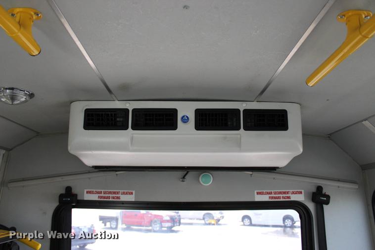 image for item BE9325 2012 Ford E350 Super Duty shuttle bus